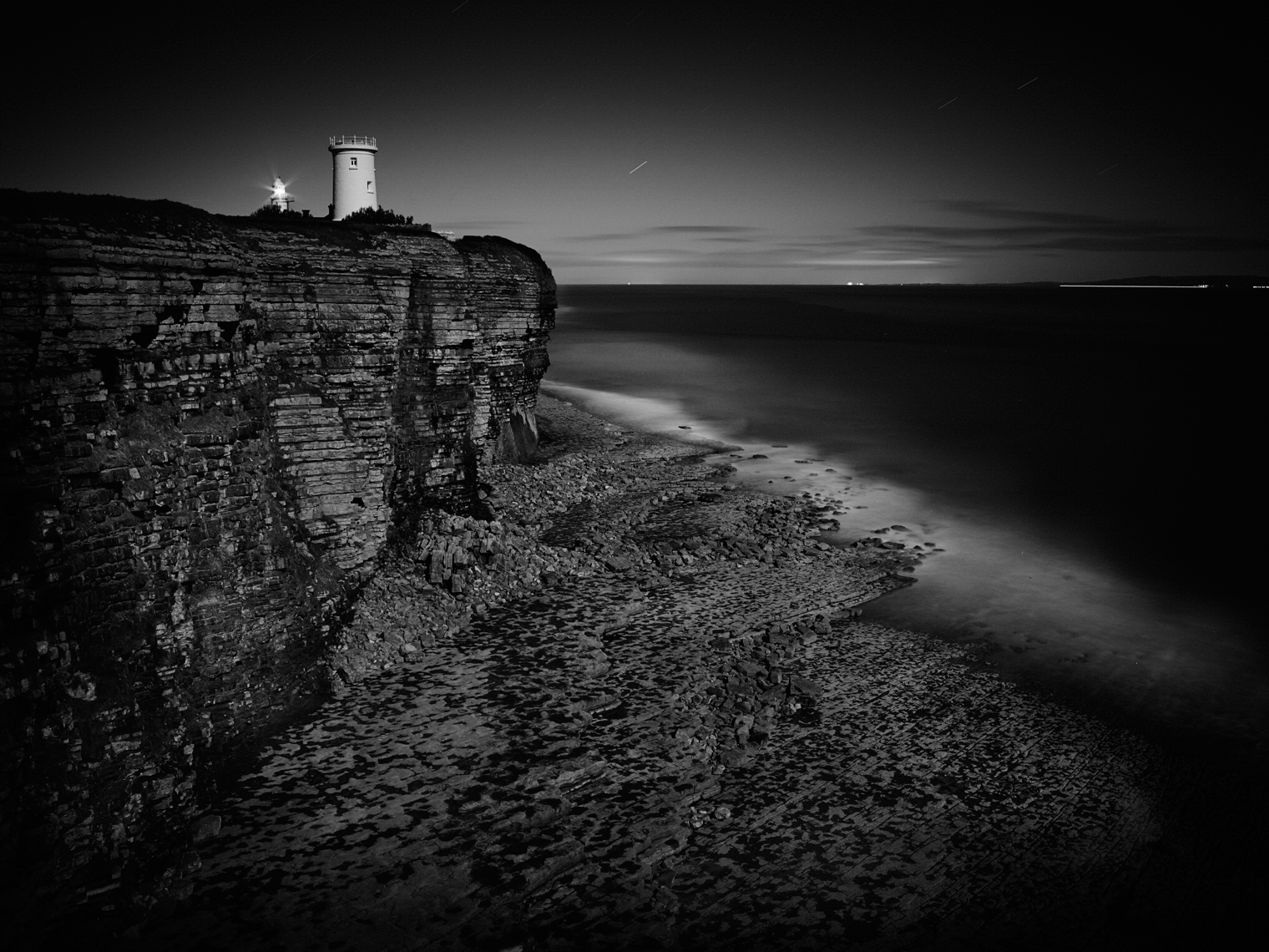 Jon Wyatt Photography - Nash Point cliffs and lighthouse in South Wales