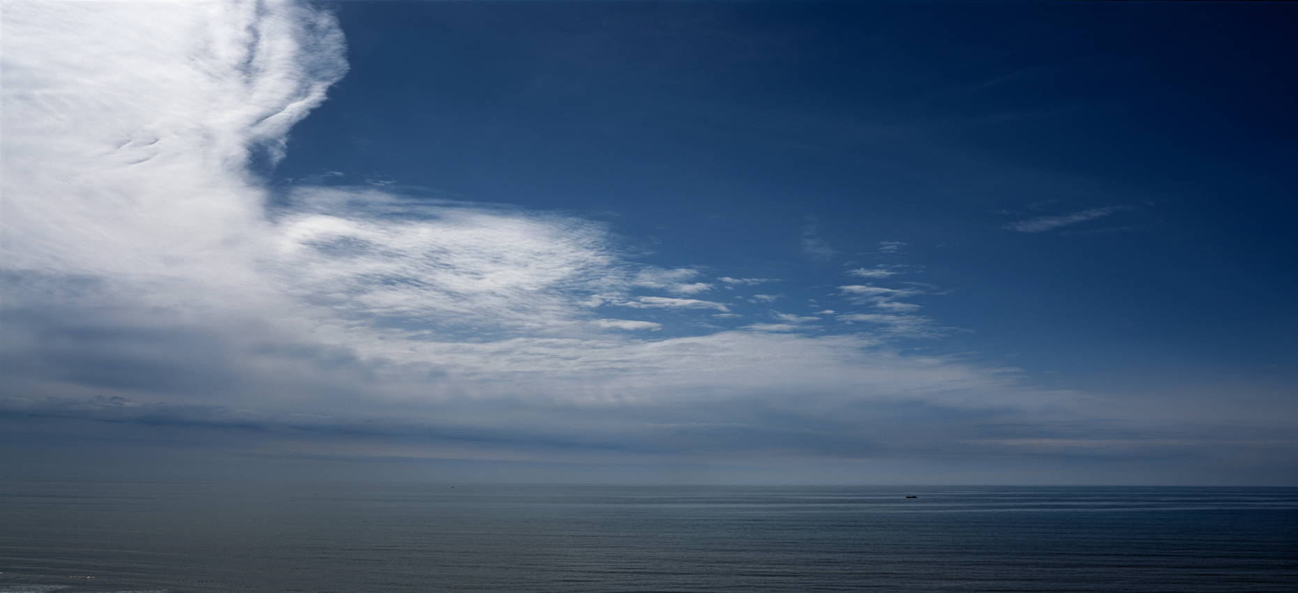 Jon Wyatt Photography - View out to sea, Brighton